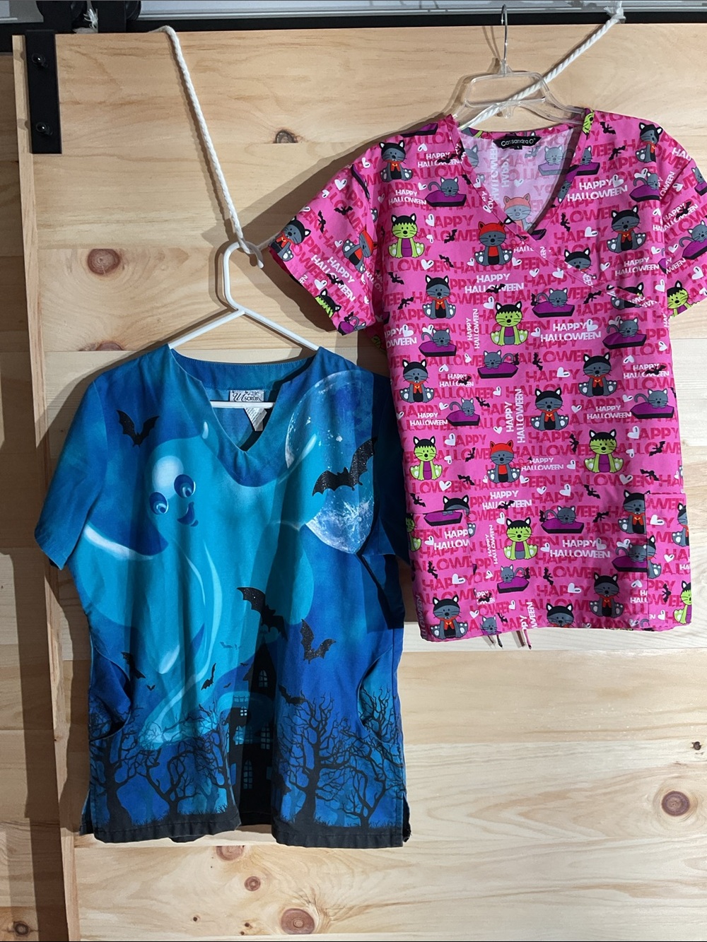 Set of 2 Halloween scrub tops, Pink size L , blue size M